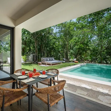 New! Chic Villa With A Pool, Close To Amenities & Golf Course!